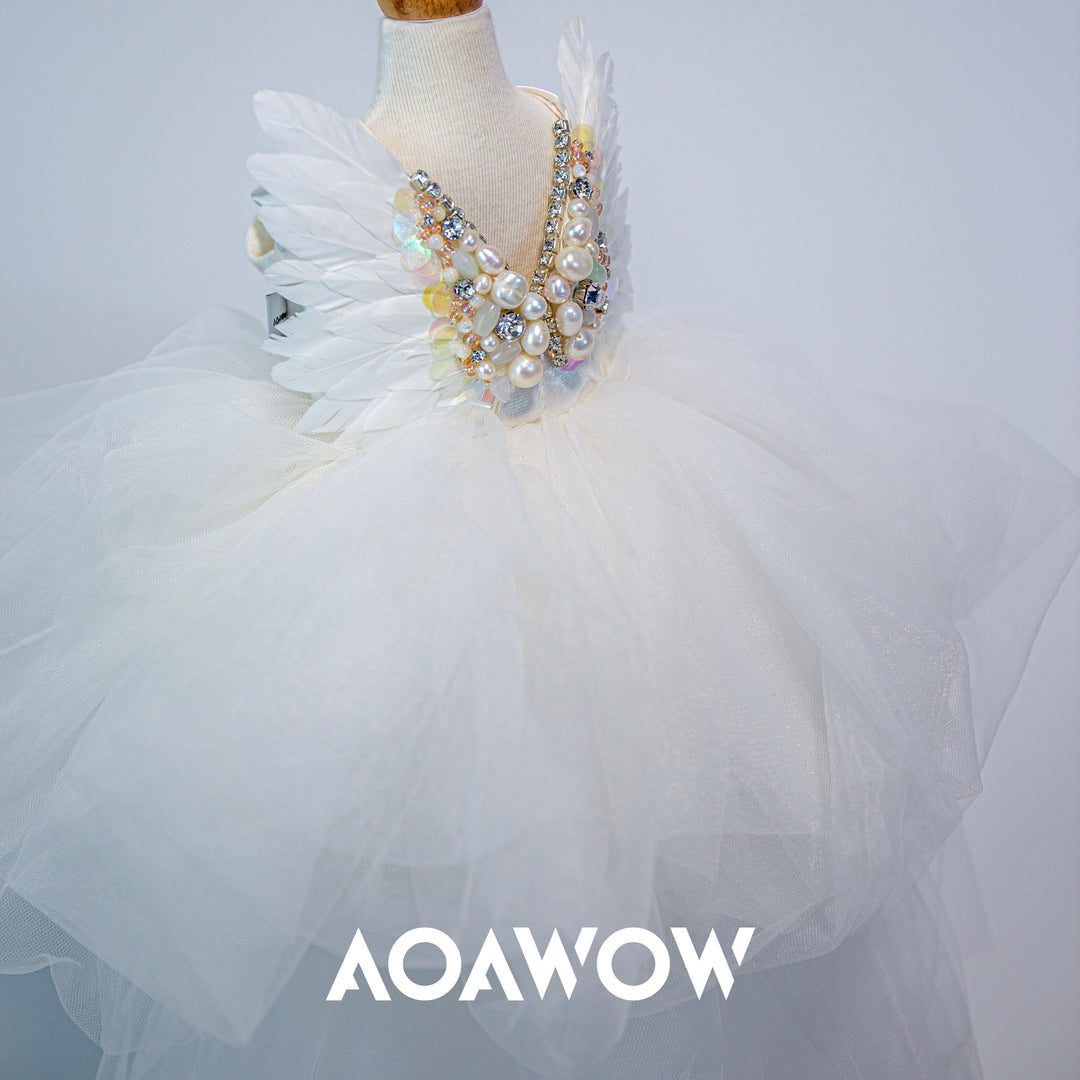 Majestic Elegance: Swan Wedding Haute Couture Gowns